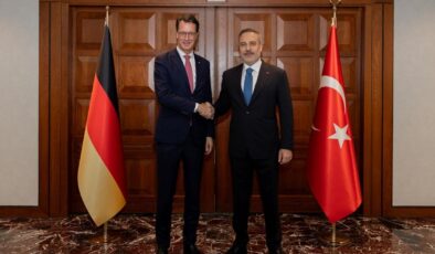 Dışişleri Bakanı Fidan, Almanya’nın Kuzey RenVestfalya Eyaleti Başbakanı ile görüştü