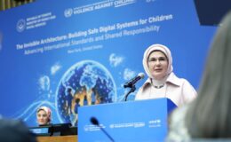 Emine Erdoğan: Çocuklar, zihinlerine göz konulmuş hedef kitleye dönüştürüldü