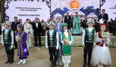 Emine Erdoğan Kırgızistan’da lider eşleriyle buluştu