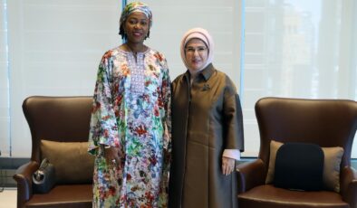 Emine Erdoğan Sierra Leone Cumhurbaşkanı’nın eşi ile görüştü