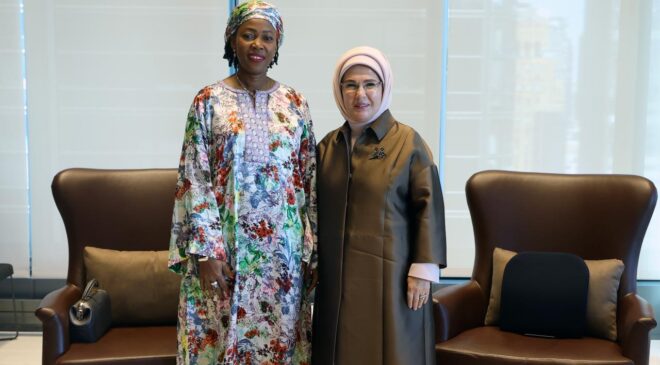 Emine Erdoğan Sierra Leone Cumhurbaşkanı’nın eşi ile görüştü