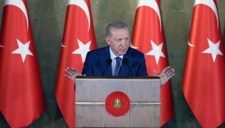 Erdoğan: En utanç verici kitap katliamları darbe dönemlerinde yaşandı