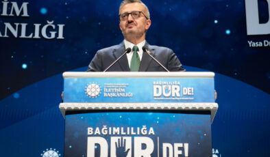 İletişim Başkanı Duran: Gençlerimizi sanal tacirlerin dünyasında savunmasız bırakmayacağız