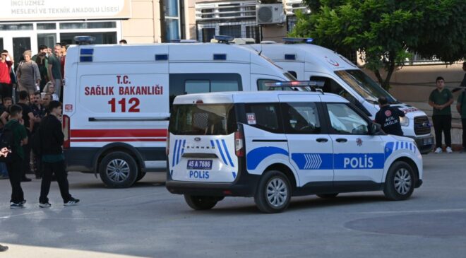 Manisa’da okulun yakınındaki saldırıyla ilgili 2 mülkiye başmüfettişi ve 2 polis başmüfettişi görevlendirildi