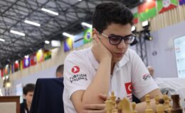 Milli satranççımız Yağız Kaan Erdoğmuş, Yılın Çıkış Yapan Sporcusu seçildi