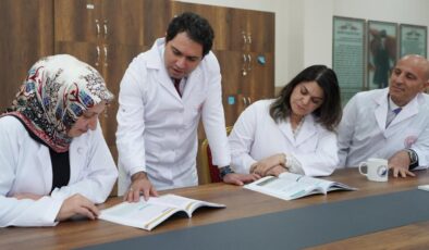Öğretmen önlüğü için standartlar belirlendi