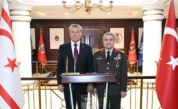 Orgeneral Bayraktaroğlu, KKTC Başbakanı Üstel ile görüştü