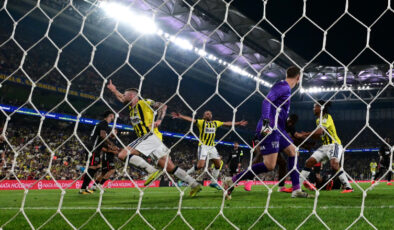 Sezonun ilk derbisinde 3 puan Beşiktaş’ın