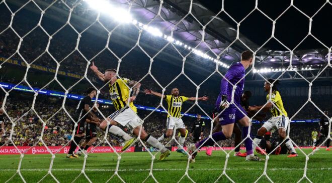 Sezonun ilk derbisinde 3 puan Beşiktaş’ın