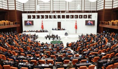 Yeni yasama yılı yarın başlıyor