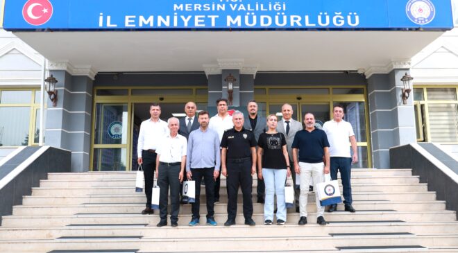 MERSİN İL EMNİYET MÜDÜRÜ FAHRİ AKTAŞ, EMEKLİLİĞE AYRILAN POLİS PERSONELİNİ UĞURLADI
