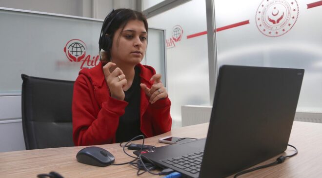 AİLEM Engelsiz İletişim Merkezi 335 bini aşkın çağrıya çeviri desteği sağladı