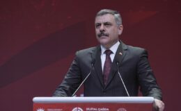 Bakan Çiftçi: 7 vatandaşımızın enkaz altında olabileceği değerlendiriliyor