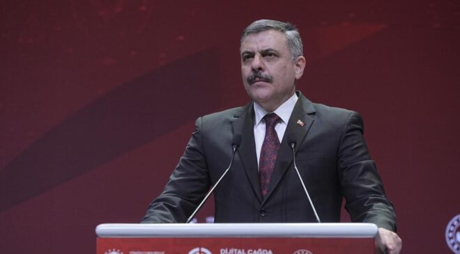 Bakan Çiftçi: 7 vatandaşımızın enkaz altında olabileceği değerlendiriliyor