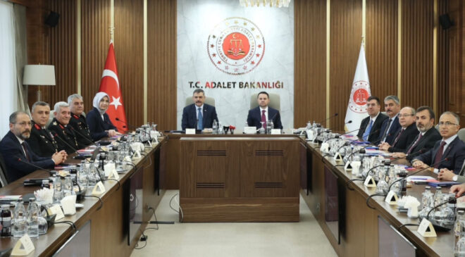 Bakanlar Çiftçi ve Gürlek bir araya geldi: Dolandırıcılıkla Mücadele Merkezi kuruluyor