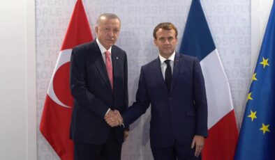 Cumhurbaşkanı Erdoğan, Fransa Cumhurbaşkanı Macron ile telefonda görüştü