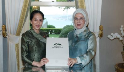 Emine Erdoğan Kamboçya Başbakanı Manet’in eşi Chanmony ile görüştü