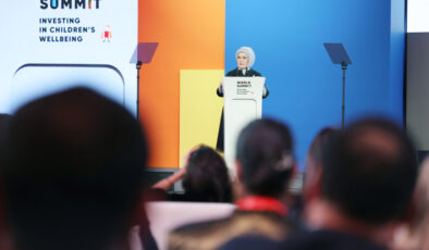 Emine Erdoğan: Savaş bölgelerindeki çocukların sesi olmak insanlık vazifemiz