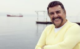 Şarkıcı Alpay hayatını kaybetti