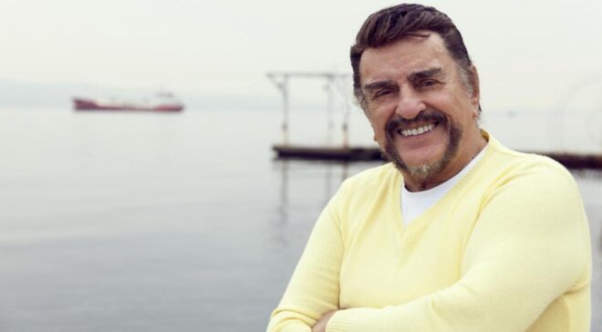 Şarkıcı Alpay hayatını kaybetti