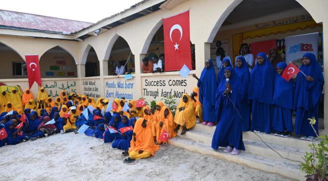 Türkiye’den Somali’de eğitime destek: Bir okulun derslikleri yenilendi